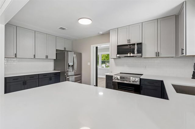 400 PLUMOSA DRIVE, Sanford, FL 32771