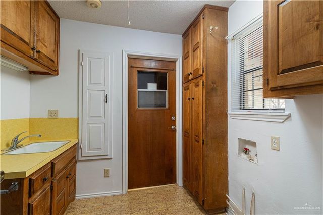 904 S 4th Circle, Mcallen, TX 78501