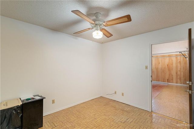 904 S 4th Circle, Mcallen, TX 78501