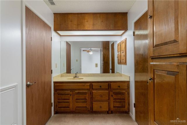 904 S 4th Circle, Mcallen, TX 78501