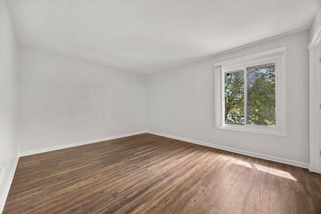 7300 Fairview Avenue 206, Downers Grove, IL 60516