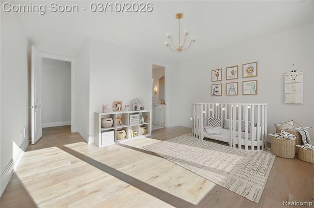 3281 Chickering Lane, Bloomfield Hills, MI 48302