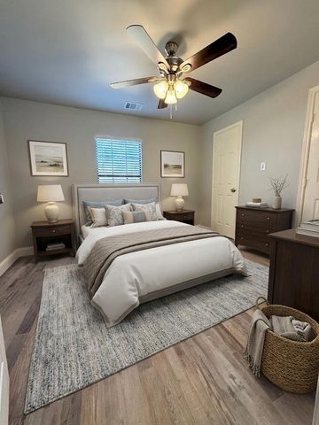 847 E Powell Avenue, Fort Worth, TX 76104