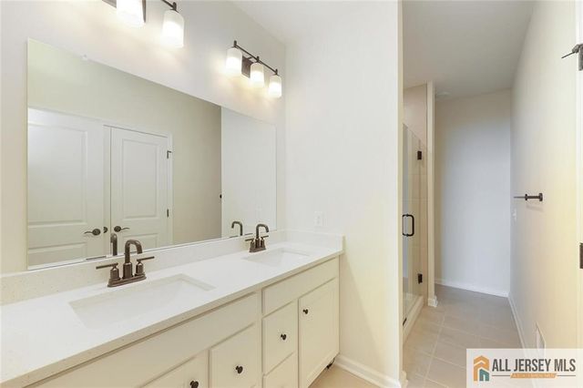 228 Peyton Place 121, New Brunswick, NJ 08901
