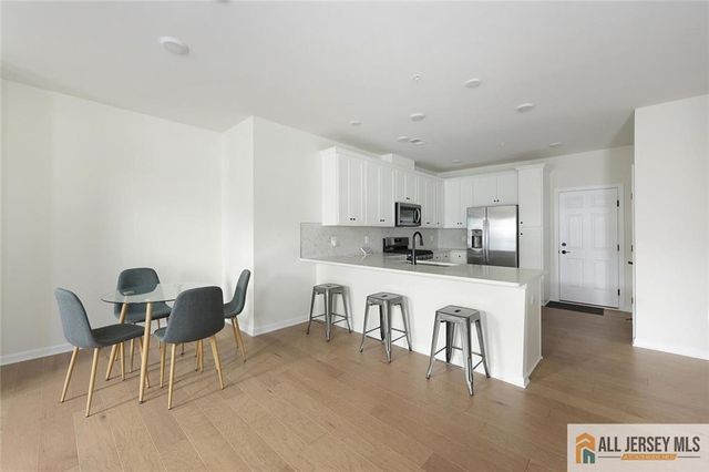 228 Peyton Place 121, New Brunswick, NJ 08901