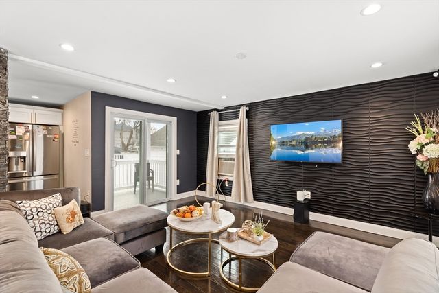 4 Park Rd, Brockton, MA 02301