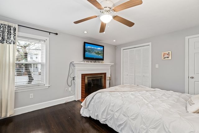 4 Park Rd, Brockton, MA 02301