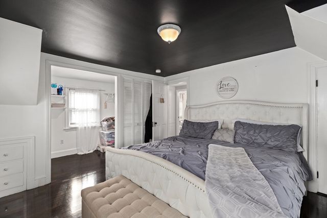 4 Park Rd, Brockton, MA 02301