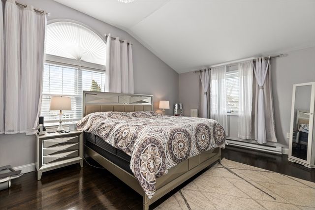 4 Park Rd, Brockton, MA 02301