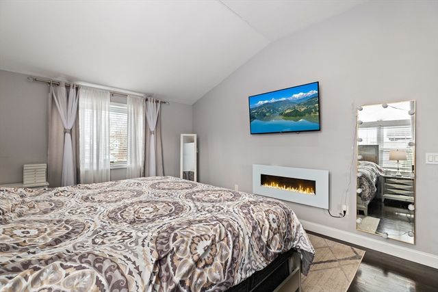 4 Park Rd, Brockton, MA 02301