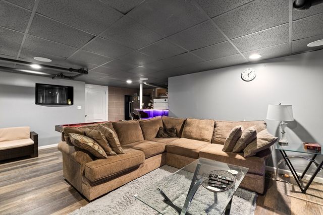 4 Park Rd, Brockton, MA 02301