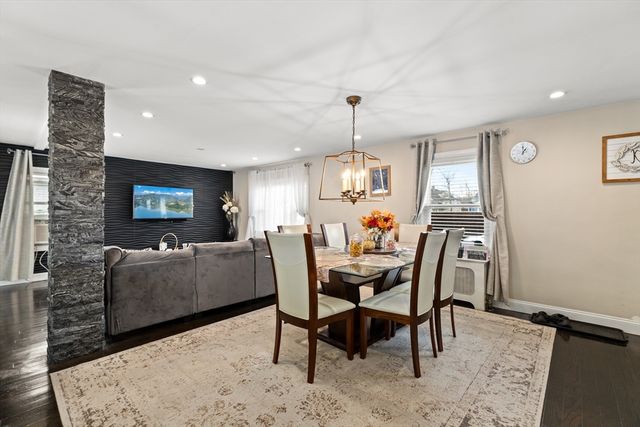 4 Park Rd, Brockton, MA 02301