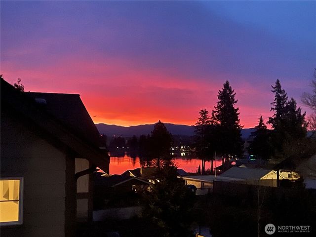 26408 134th Place SE, Kent, WA 98042