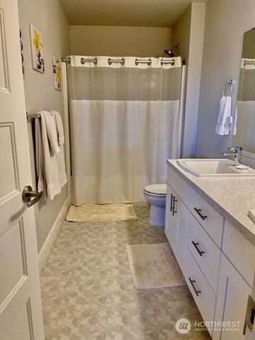 26408 134th Place SE, Kent, WA 98042