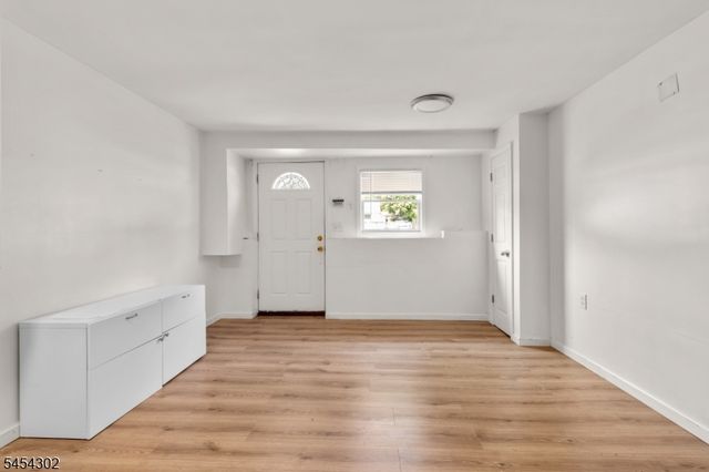 34 Roosevelt Ave, Parsippany-troy Hills Twp., NJ 07034