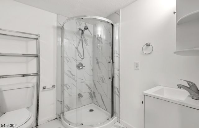 34 Roosevelt Ave, Parsippany-troy Hills Twp., NJ 07034
