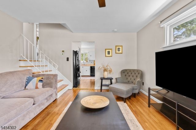 34 Roosevelt Ave, Parsippany-troy Hills Twp., NJ 07034