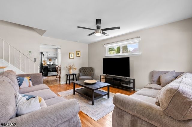 34 Roosevelt Ave, Parsippany-troy Hills Twp., NJ 07034