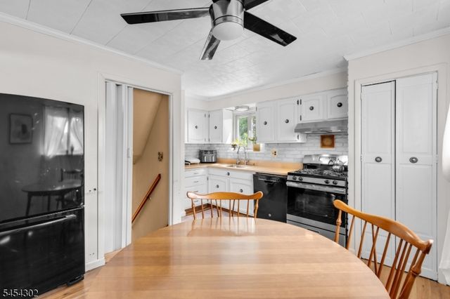 34 Roosevelt Ave, Parsippany-troy Hills Twp., NJ 07034