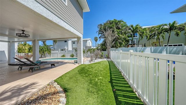 5007 2ND AVENUE, Holmes Beach, FL 34217
