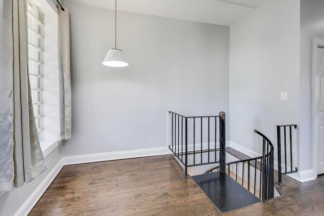 313 E 60th Street 1, Chicago, IL 60637