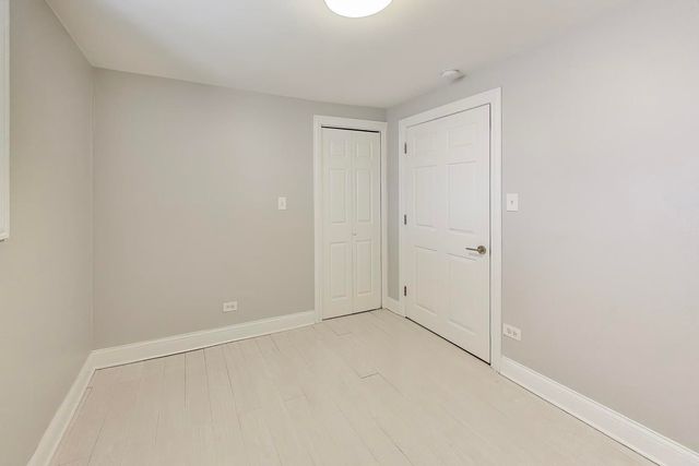 313 E 60th Street 1, Chicago, IL 60637
