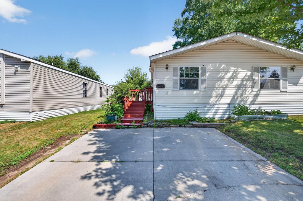 2679 Ryan Drive, Maplewood, MN 55119 — photo 2