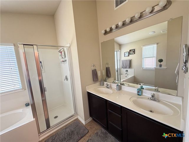 1521 Starlight Drive, Temple, TX 76502