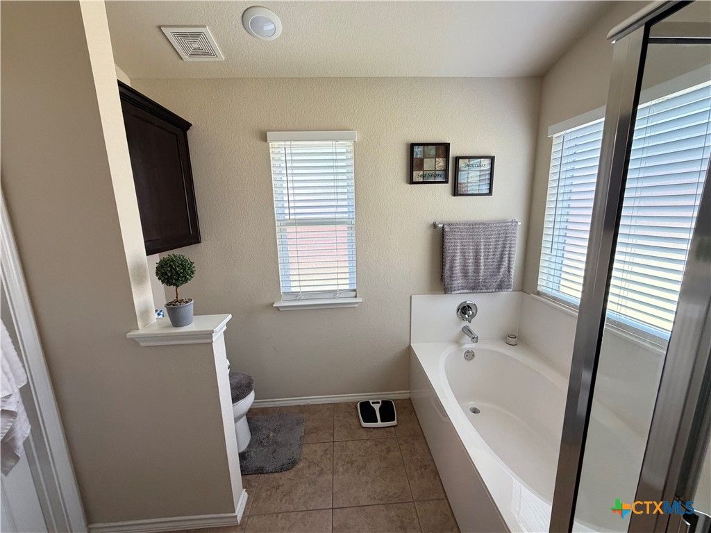 Image 10 of property listing at 1521 Starlight Drive, Temple, TX 76502