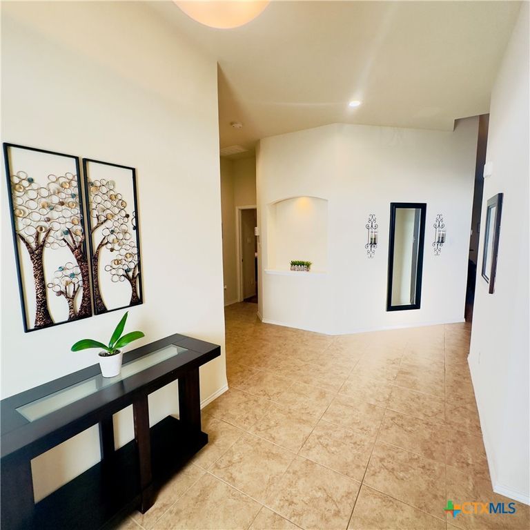 Image 4 of property listing at 1521 Starlight Drive, Temple, TX 76502