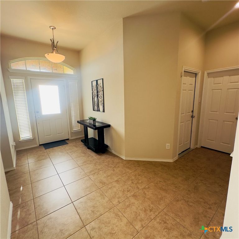 Image 5 of property listing at 1521 Starlight Drive, Temple, TX 76502