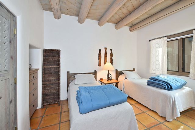 213 Tano Road, Santa Fe, NM 87506