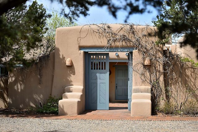 213 Tano Road, Santa Fe, NM 87506