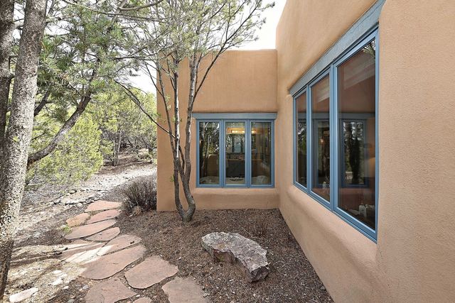 213 Tano Road, Santa Fe, NM 87506