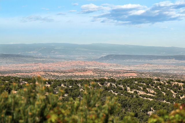 213 Tano Road, Santa Fe, NM 87506