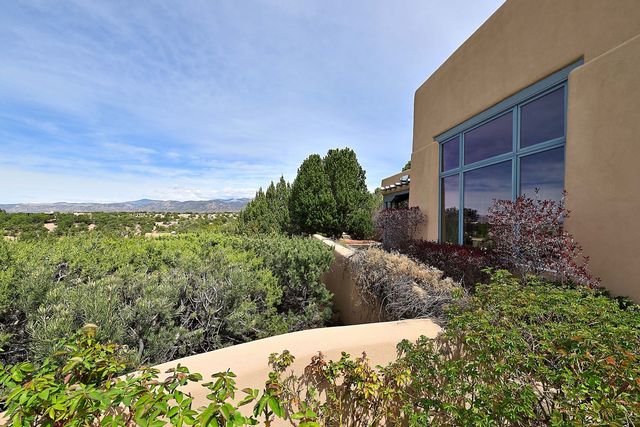213 Tano Road, Santa Fe, NM 87506
