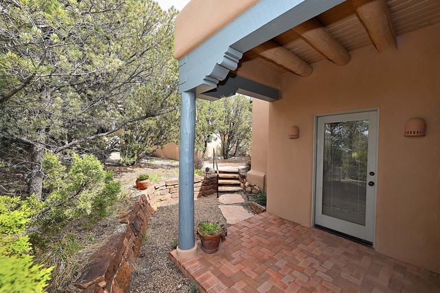 213 Tano Road, Santa Fe, NM 87506