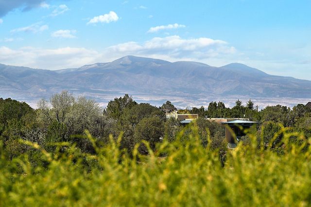 213 Tano Road, Santa Fe, NM 87506