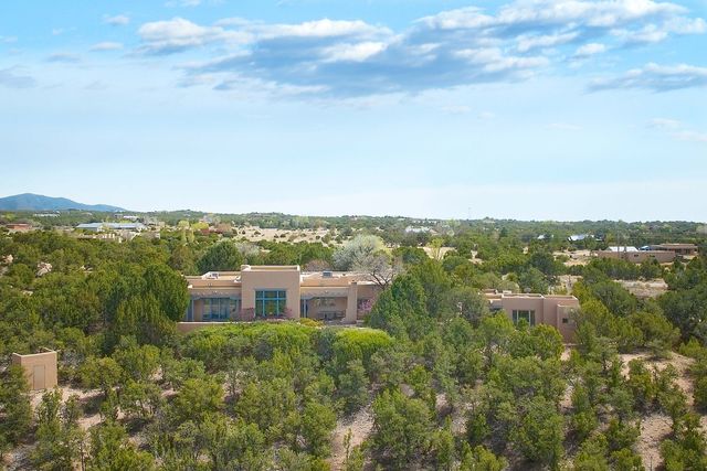 213 Tano Road, Santa Fe, NM 87506