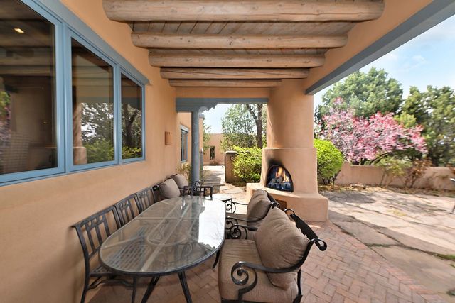 213 Tano Road, Santa Fe, NM 87506