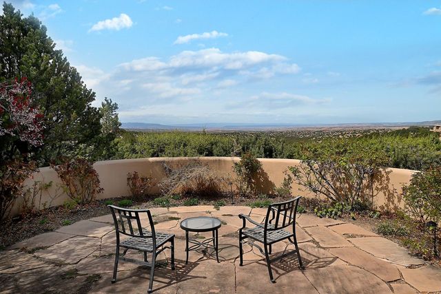 213 Tano Road, Santa Fe, NM 87506