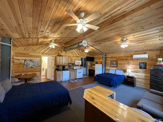 4865 M67 Road, Chatham, MI 49816