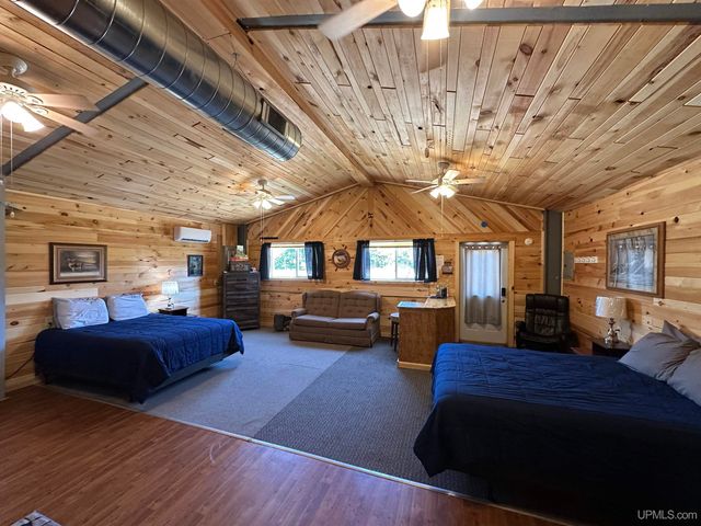 4865 M67 Road, Chatham, MI 49816