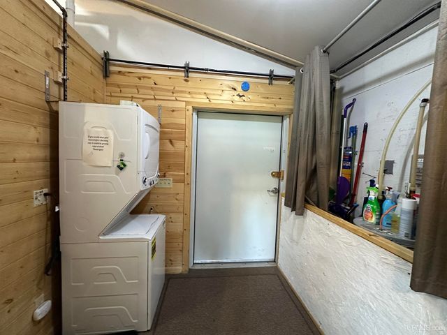 4865 M67 Road, Chatham, MI 49816