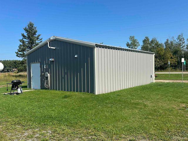 4865 M67 Road, Chatham, MI 49816