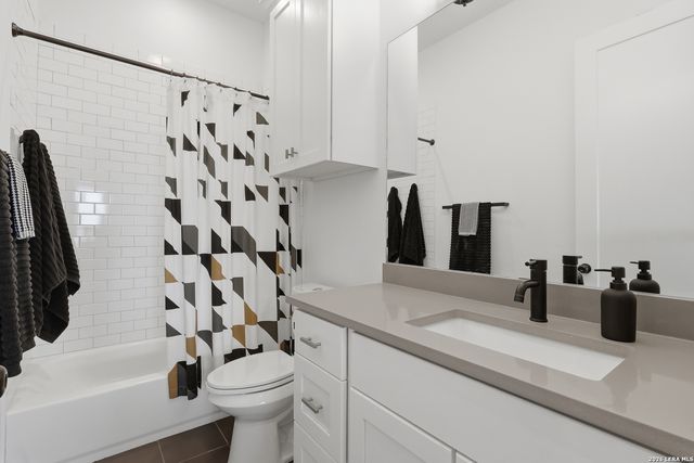 23850 Castle Peak, San Antonio, TX 78258