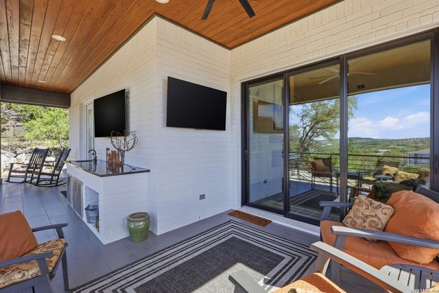 23850 Castle Peak, San Antonio, TX 78258