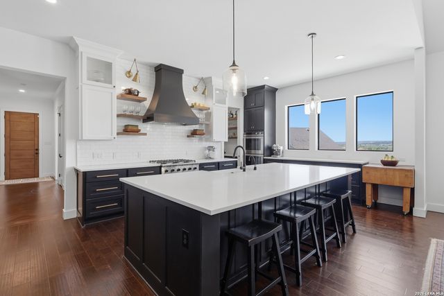 23850 Castle Peak, San Antonio, TX 78258