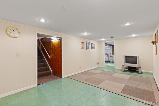 1335 Spencer Place, Adrian, MI 49221