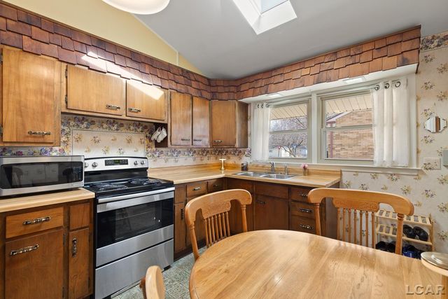 1335 Spencer Place, Adrian, MI 49221